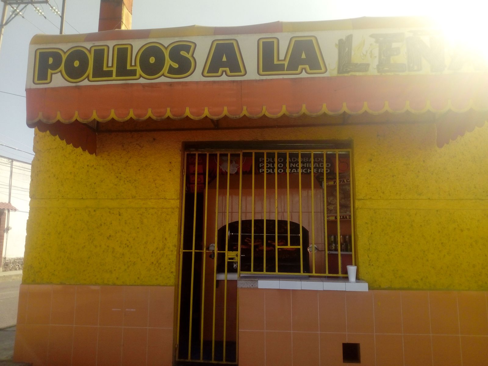 Pollos a la leña image 1