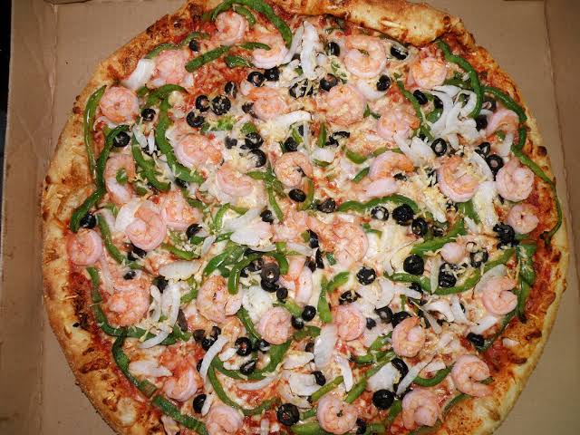 Chiquis pizzas image 2