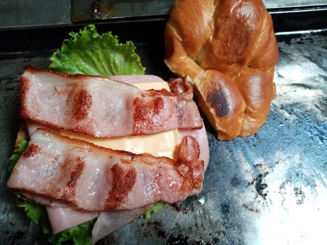 Loncheria los girasoles image 7