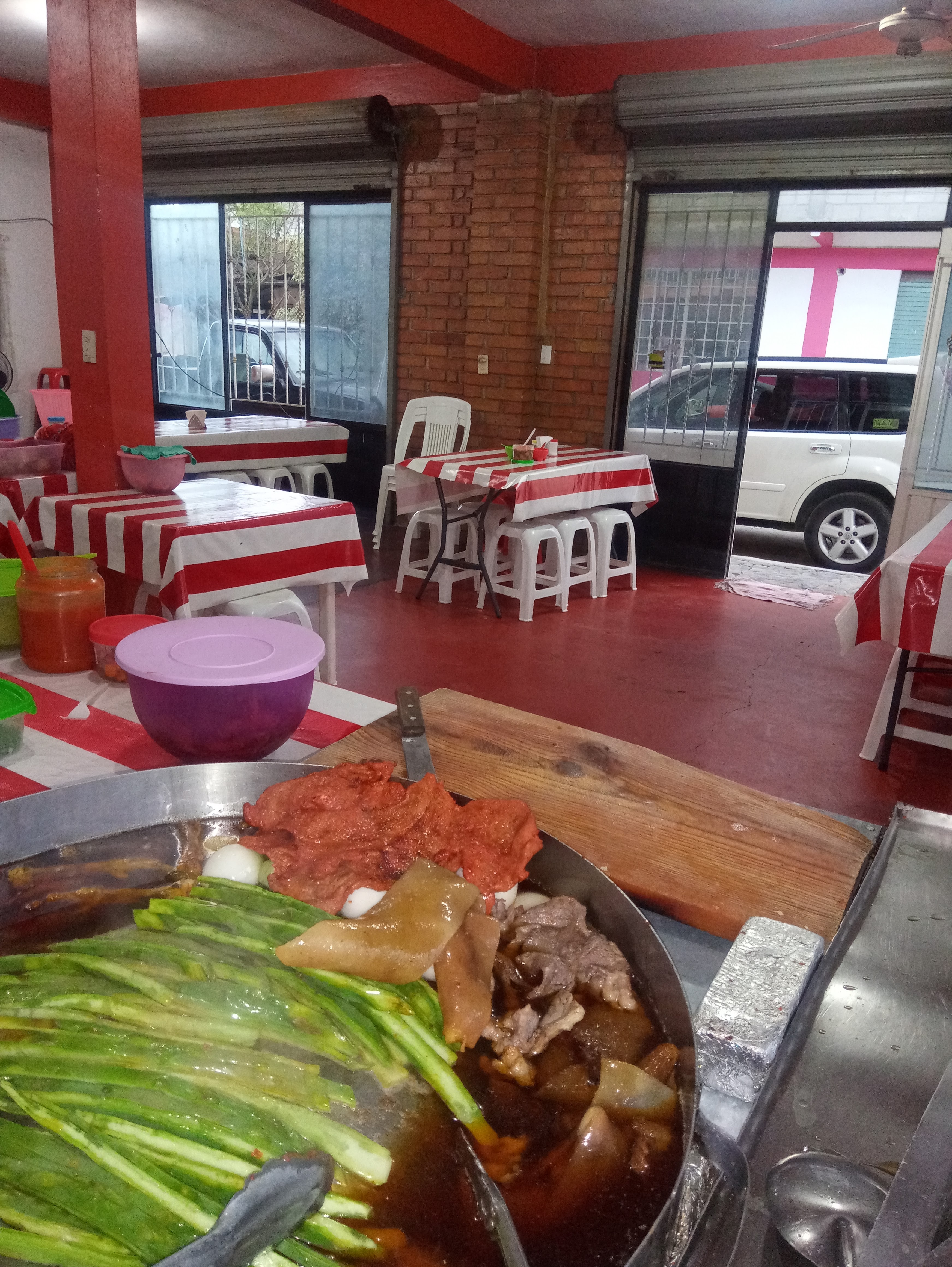Los Chemas Taqueria image 2