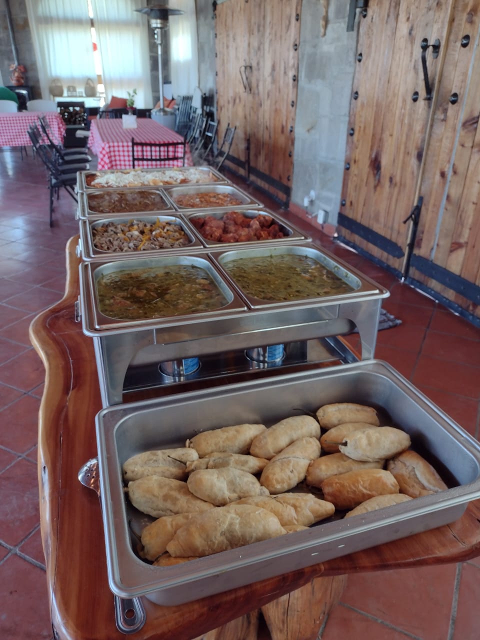 Pizzería romana & mezcal image 1