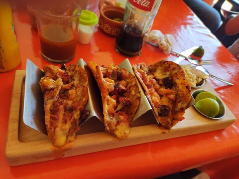 Mariscos Emiliano image 5