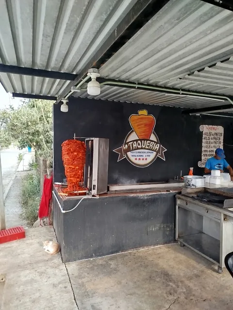 TAQUERÍA image 3