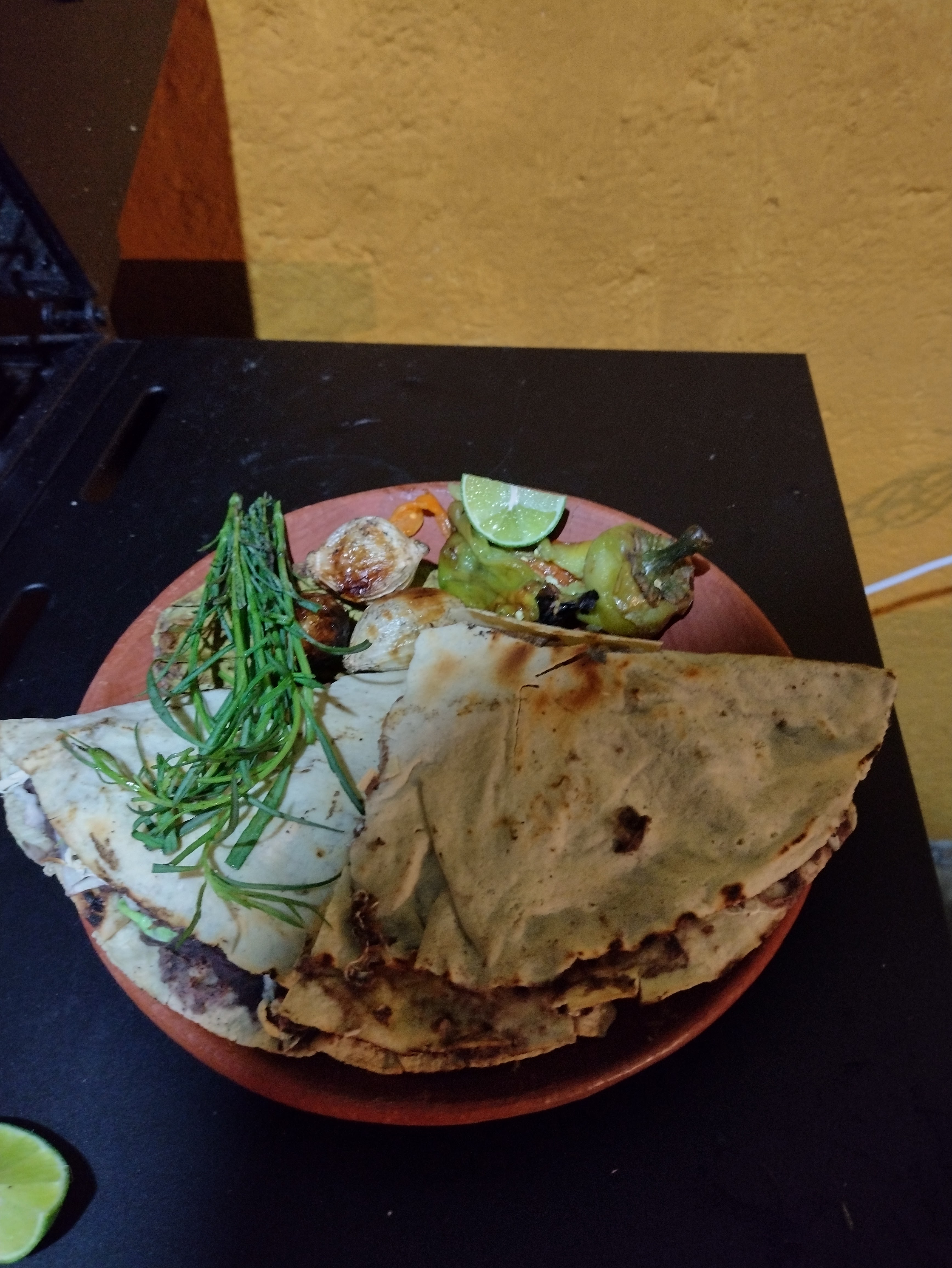 Xhunco's restaurant image 5