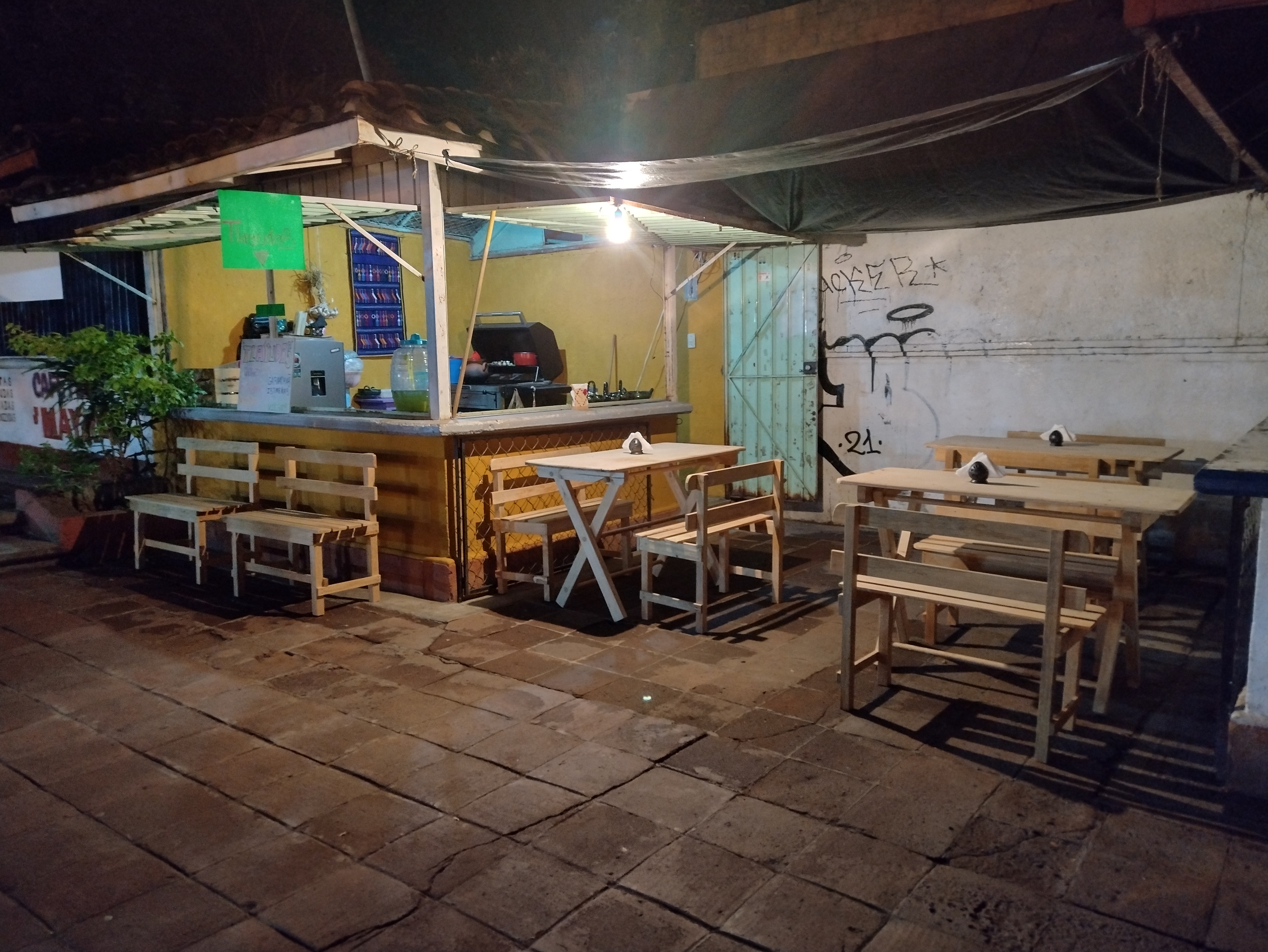 Xhunco's restaurant image 8