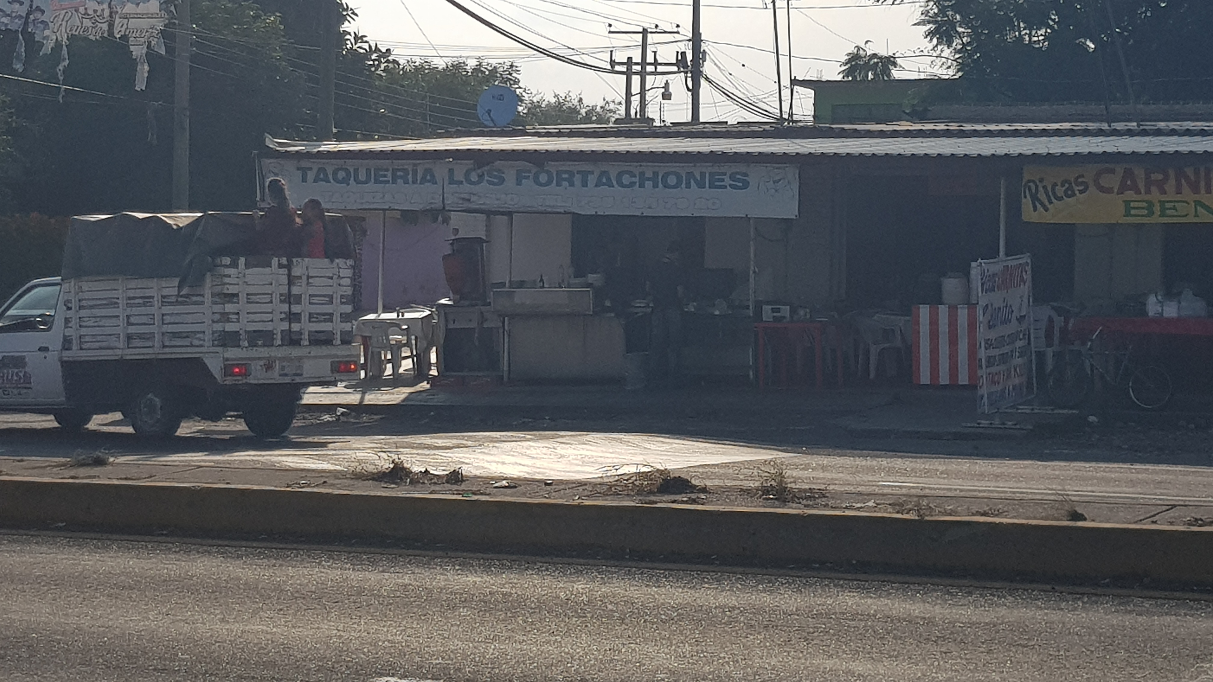 Taqueria Los Fortachones image 3