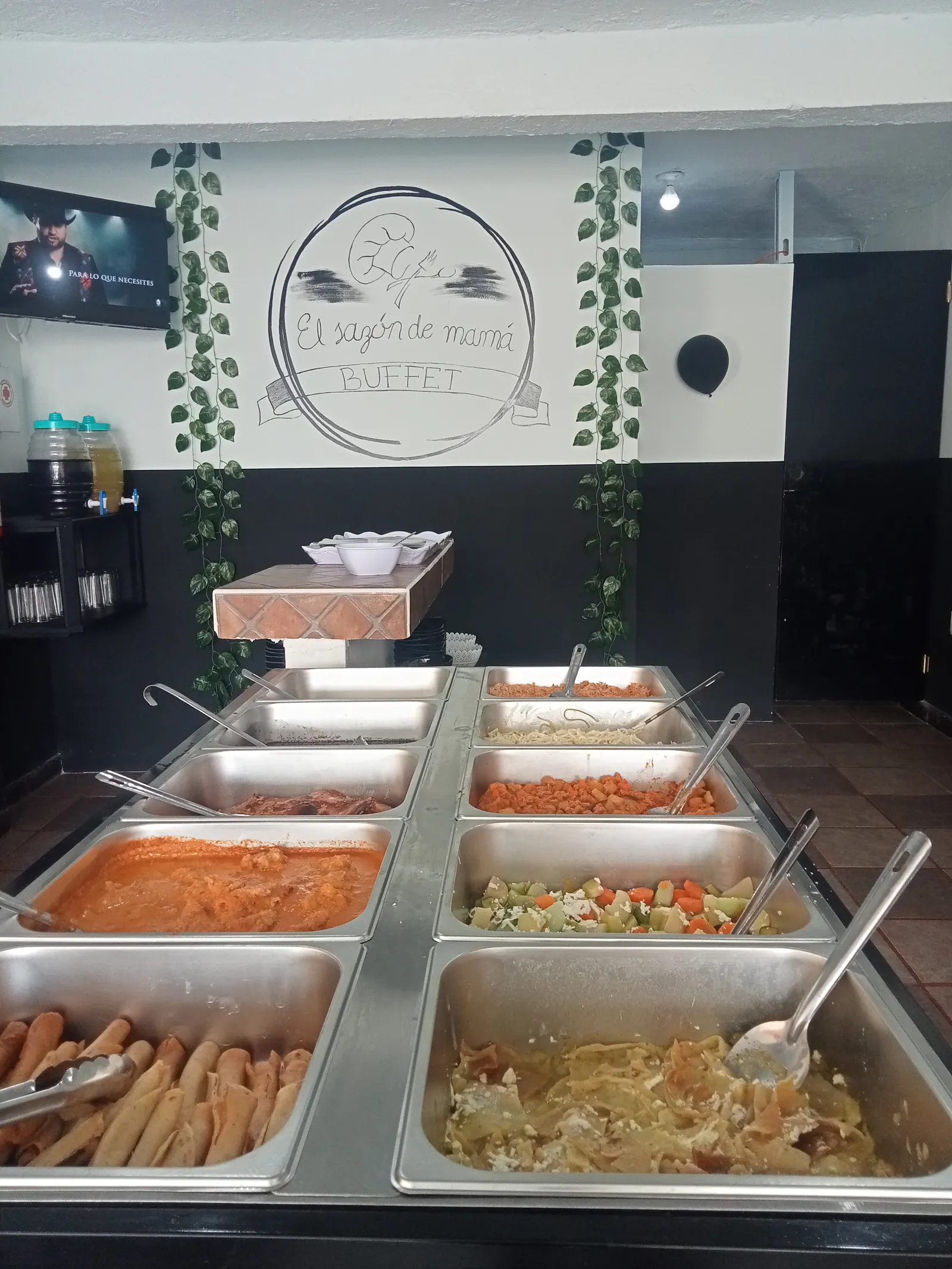 Buffet "El sazón de mamá" image 1