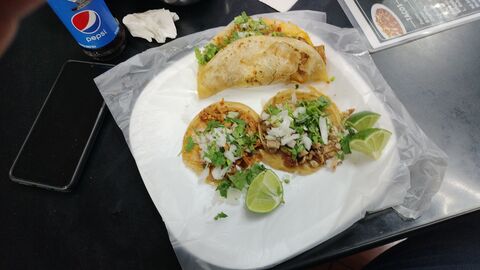Tacos El Rayo image 2