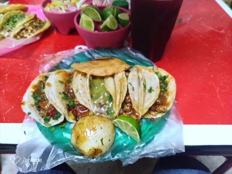 Tacos la Central image 1