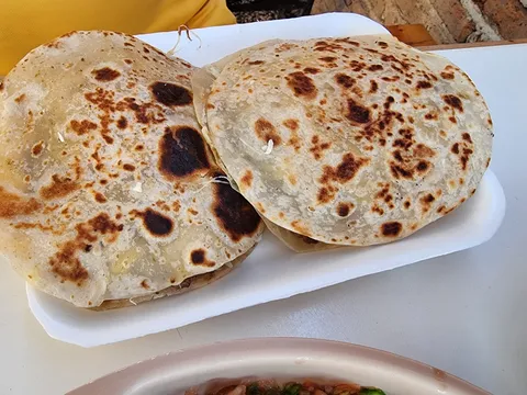 Taqueria los de villa image 3