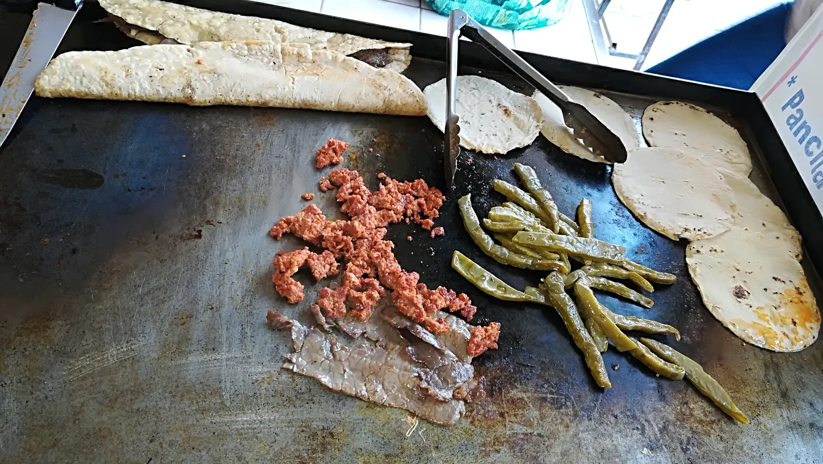 Fonda Valdos image 2