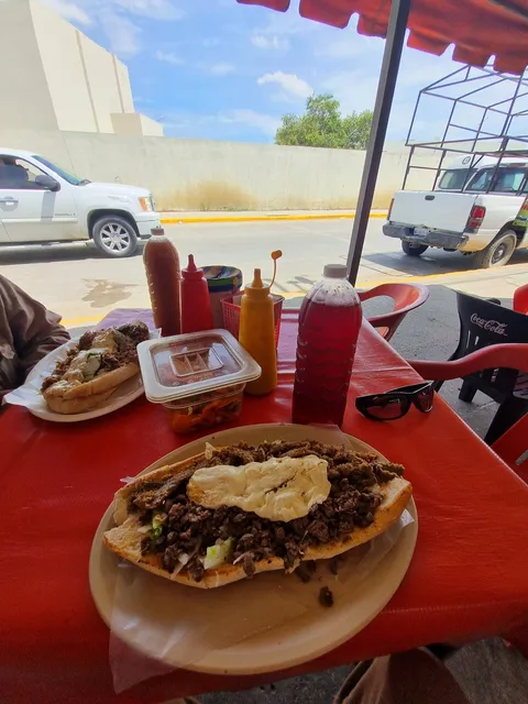 Kekas "El Puerto" image 5