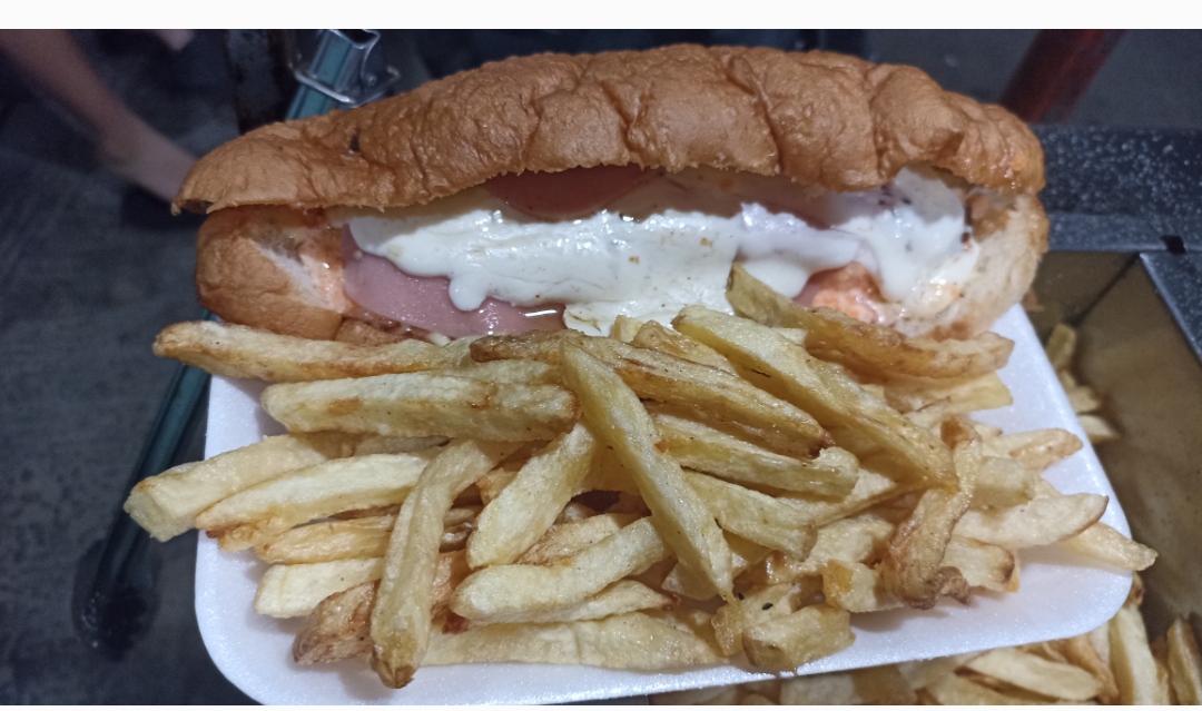 Hotdogs y hamburguesas los kunkun's image 1