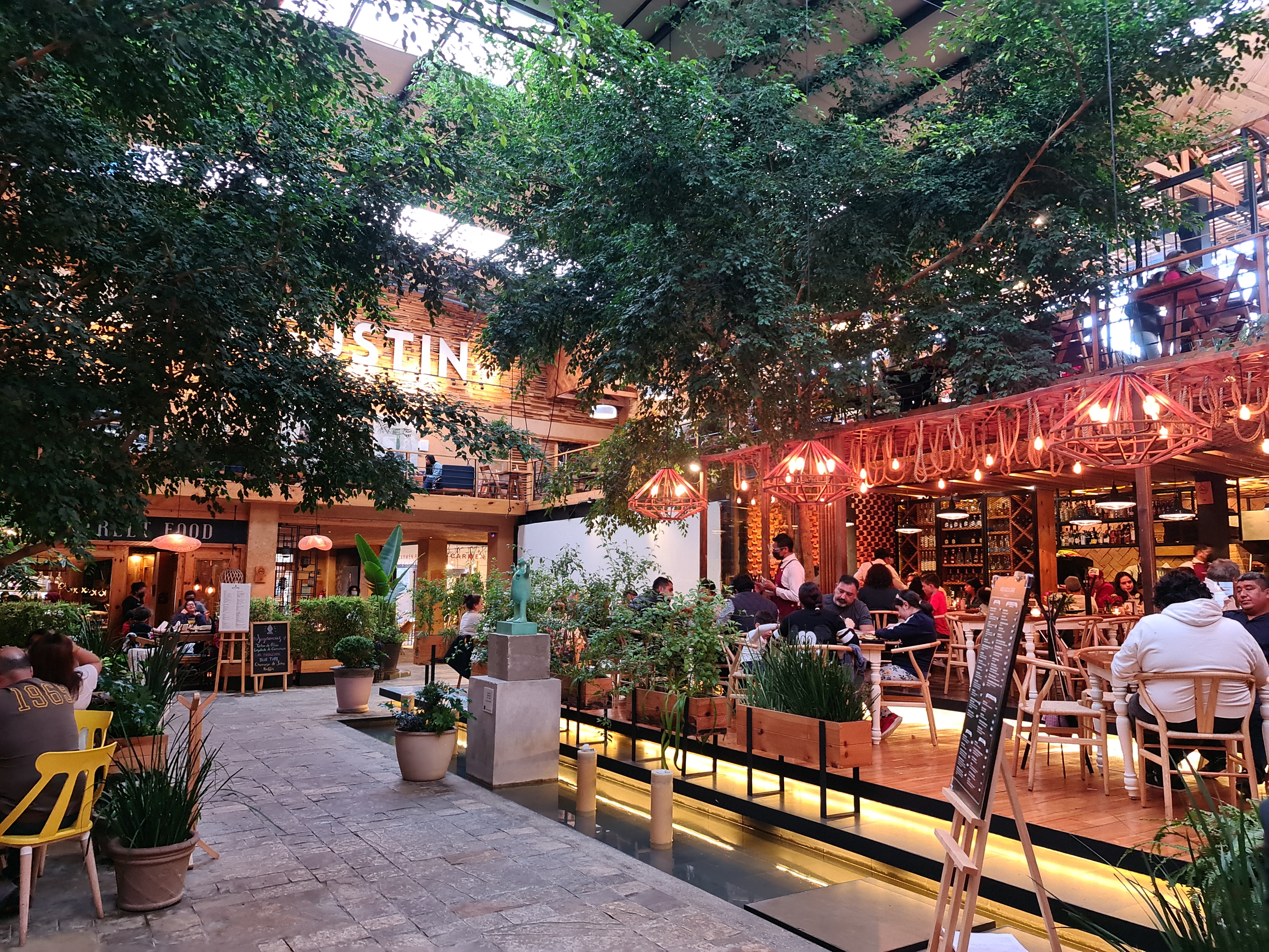 Café Bar 500 Noches image 3