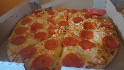 Pizzassos Pizzas Suc. Los Cantaros image 2