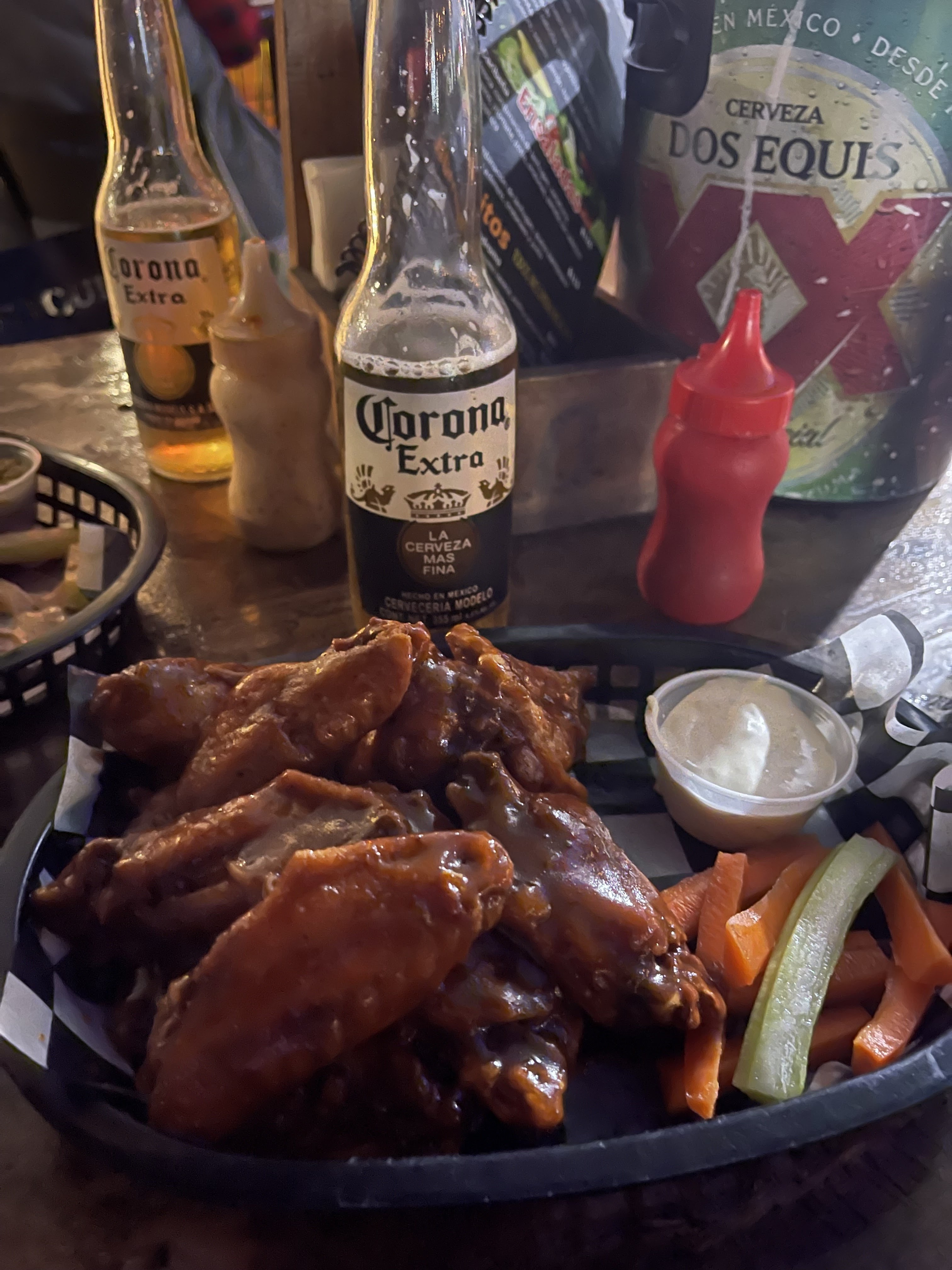 Cervecería Autódromo Pizza a la leña y Alitas image 3