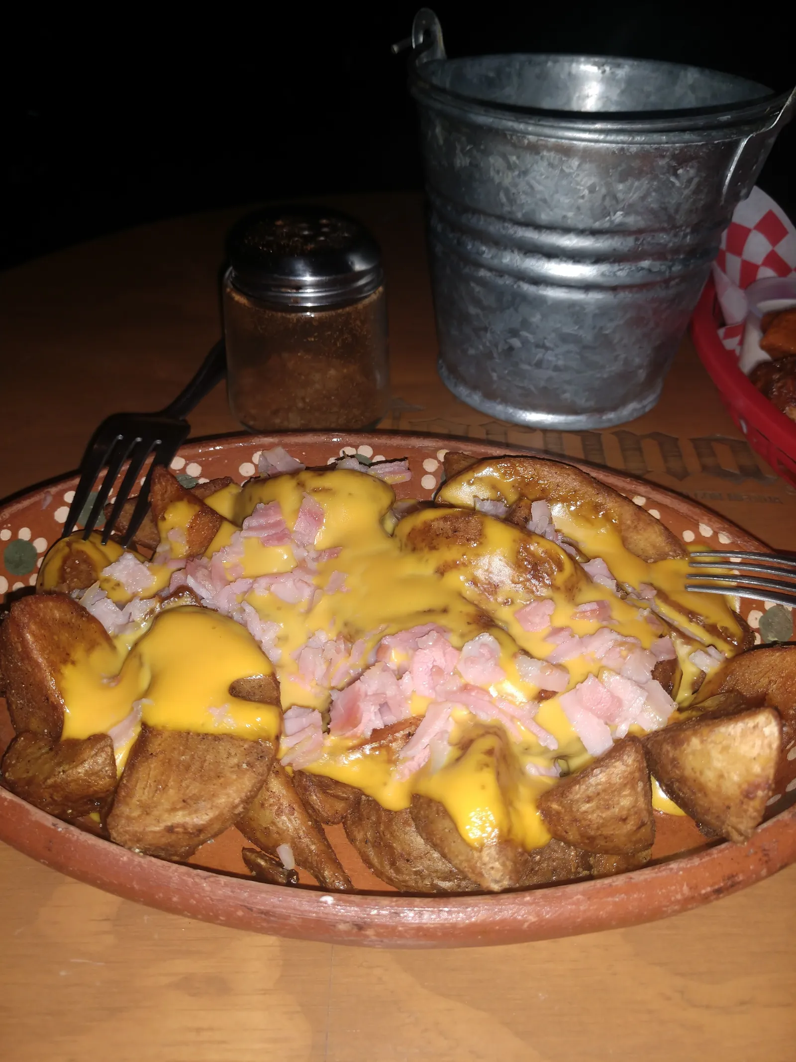 Cervecería Autódromo Pizza a la leña y Alitas image 4