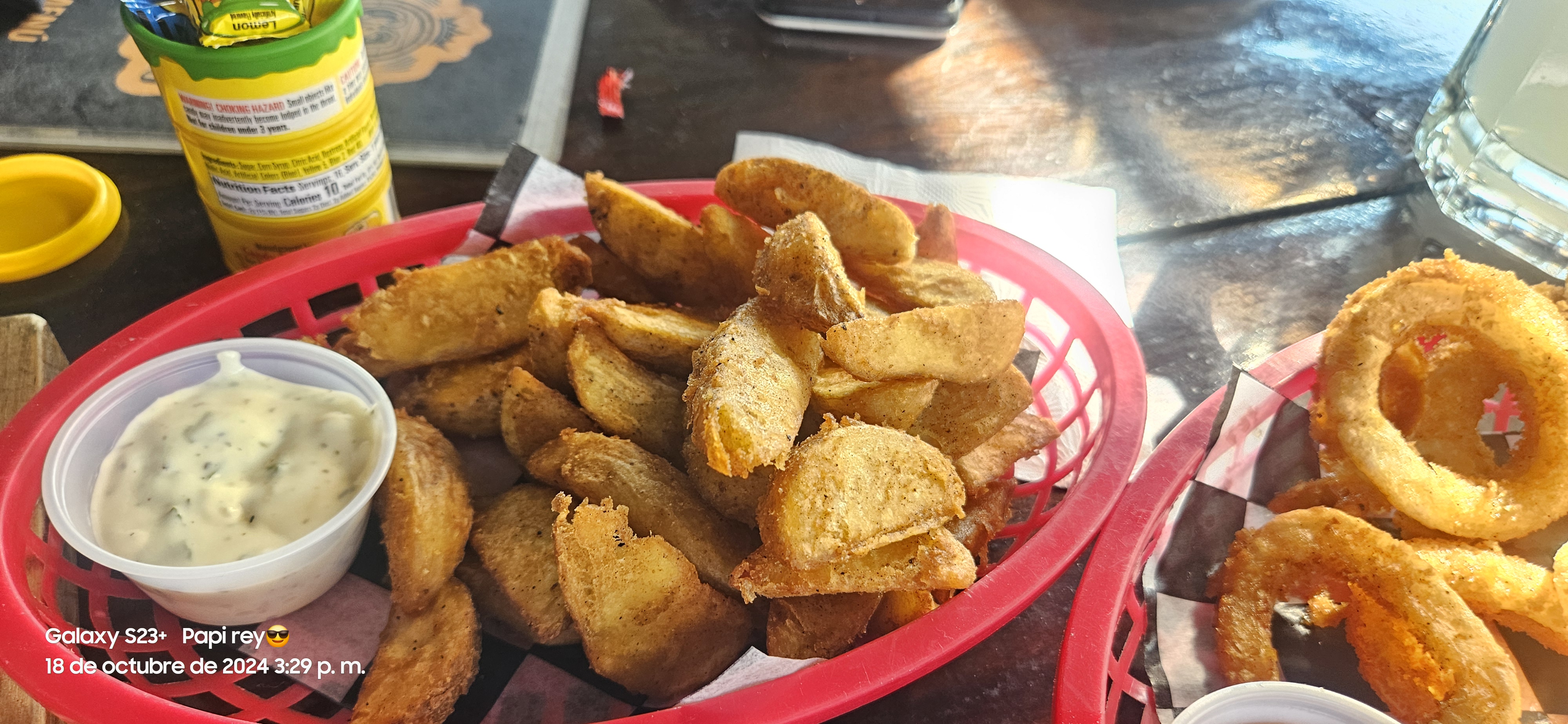 Cervecería Autódromo Pizza a la leña y Alitas image 5