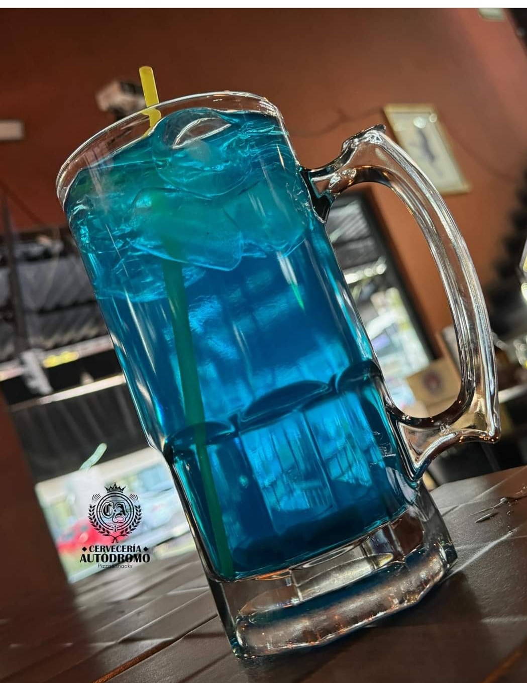 Cervecería Autódromo Pizza a la leña y Alitas image 6