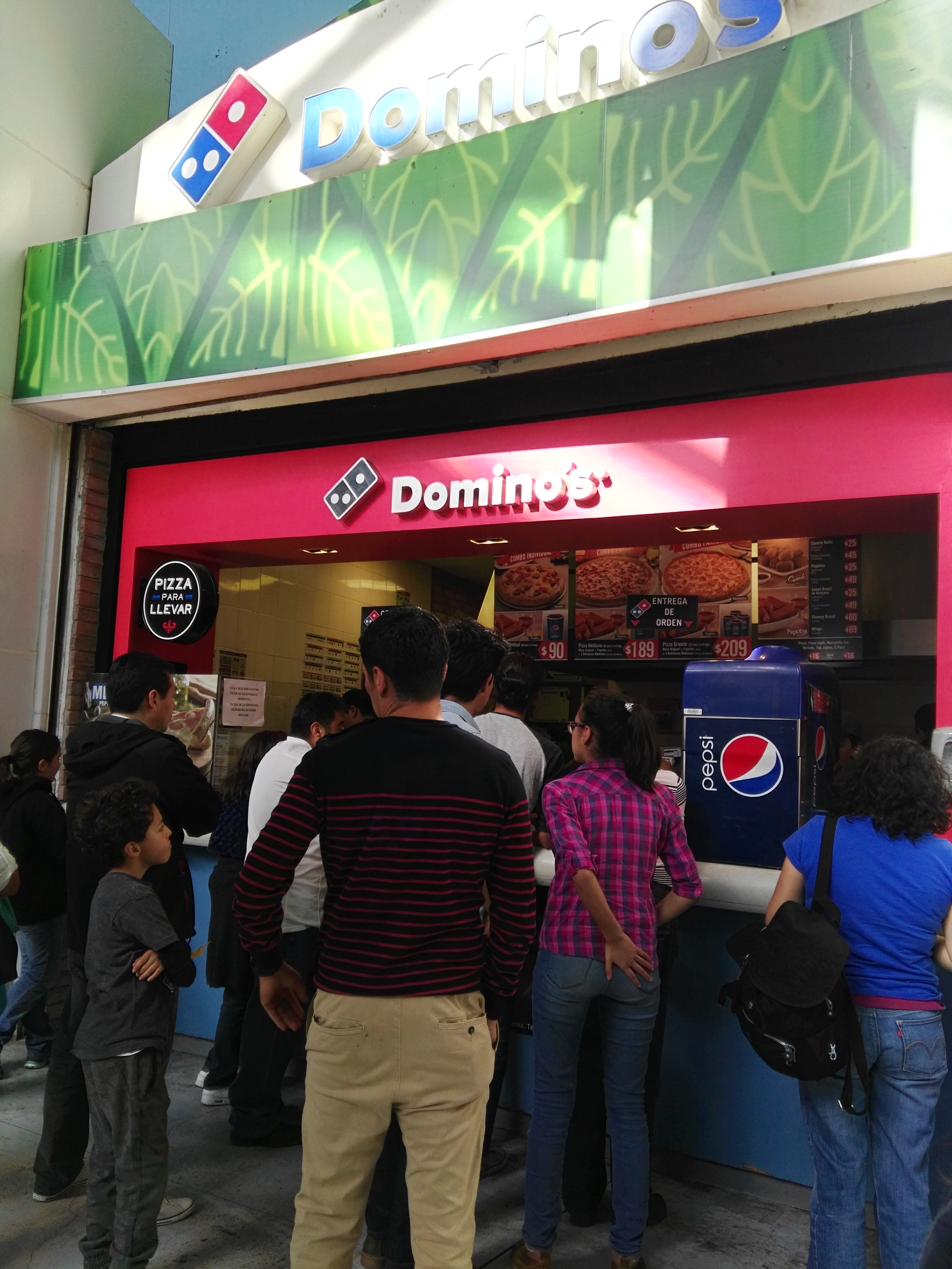 Domino's Outlet Lerma image 9
