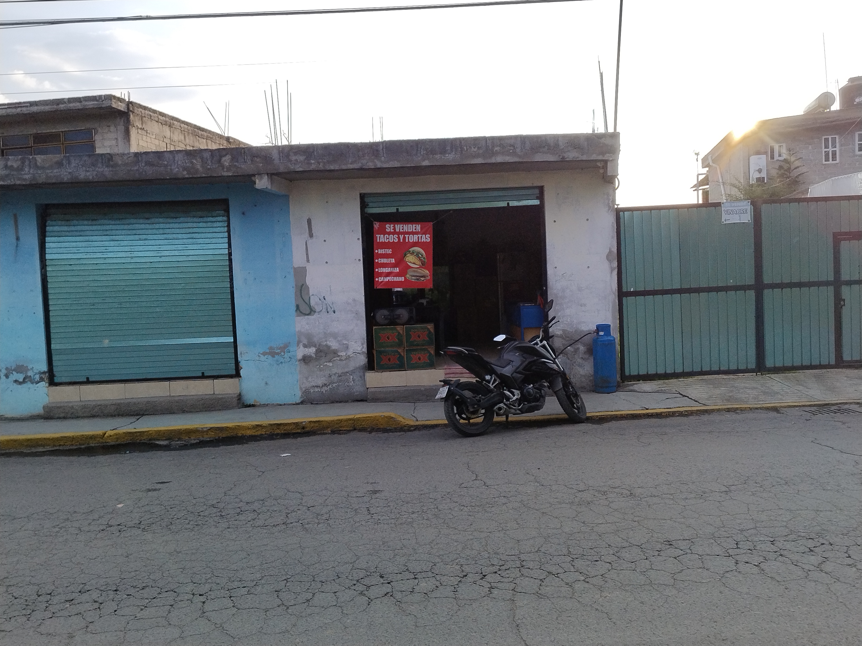 Tacos y Tortas Lupita image 1