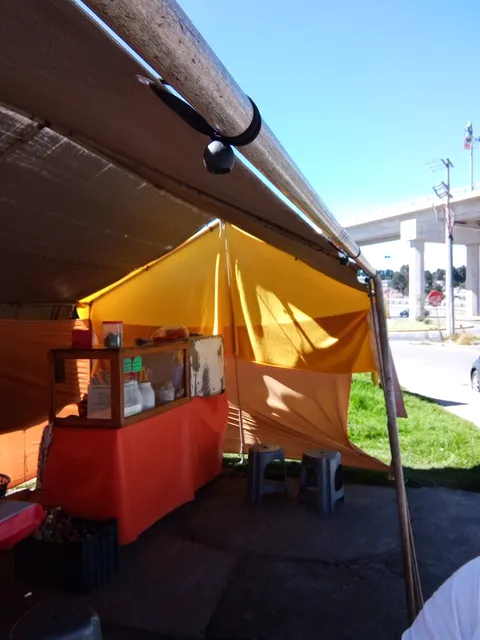 Tortas la Pequeñita on the run image 1