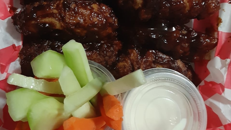 Colonial wings image 1