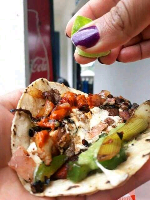 Taquería LOS PLEBES image 3