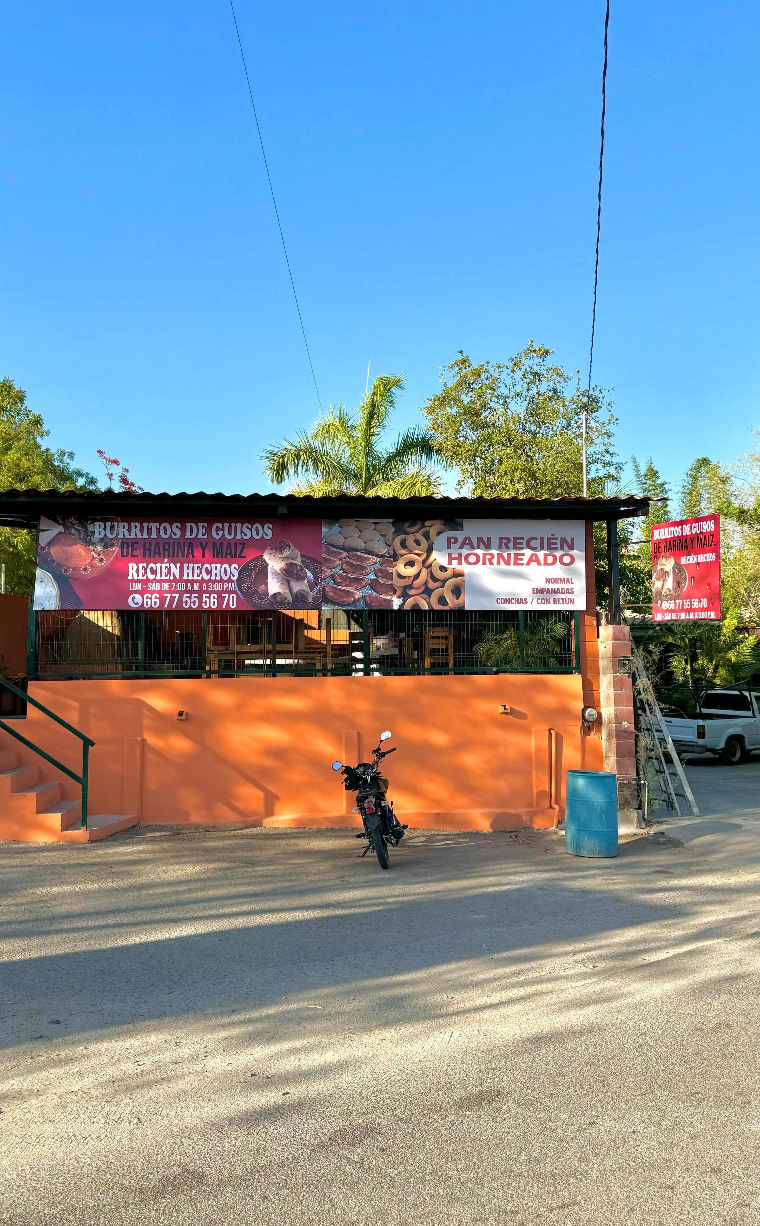 Burritos y Guisos Sanalona image 6