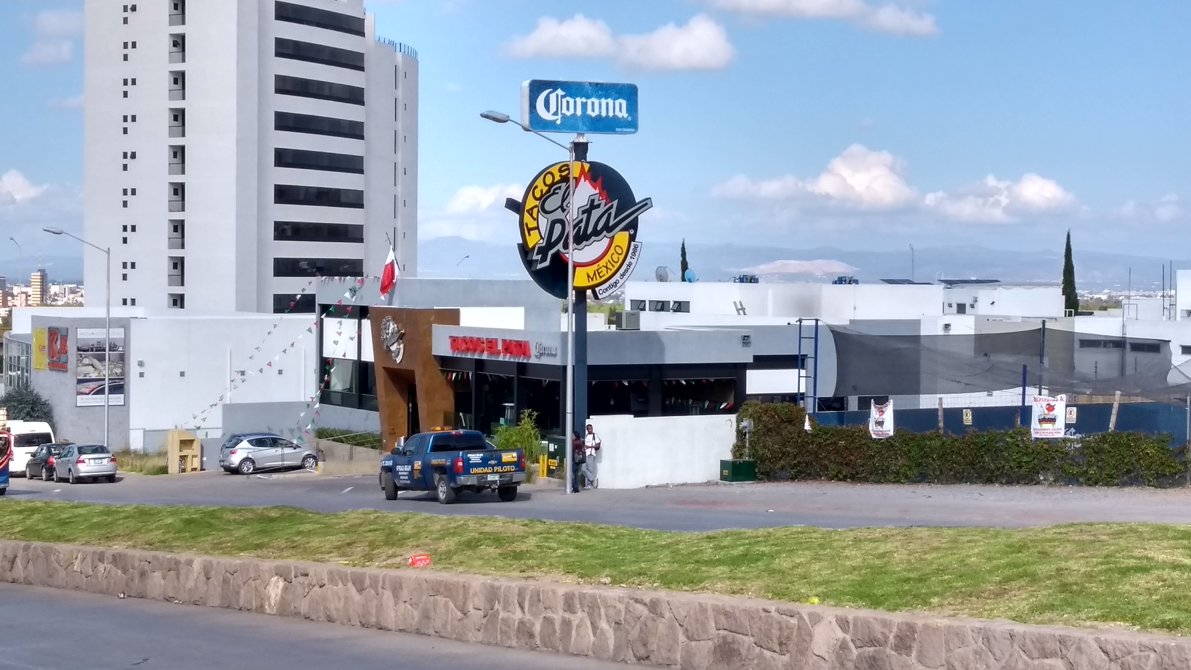 Tacos El Pata image 1