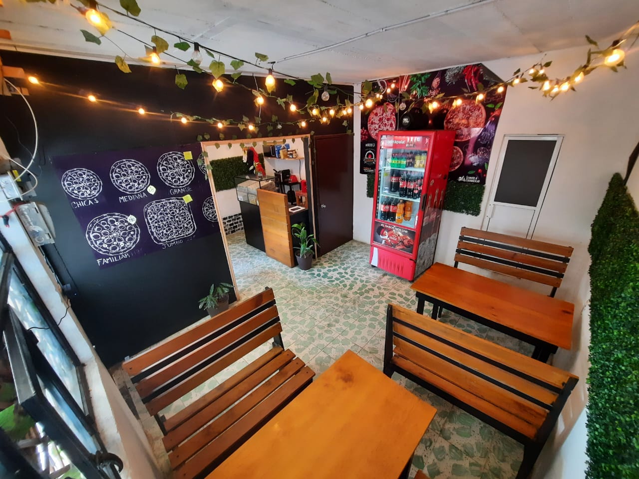 Omega Pizzas image 8