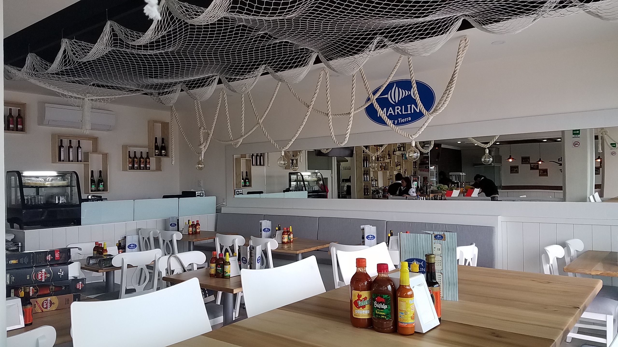 Marlín, Mar y Tierra image 1