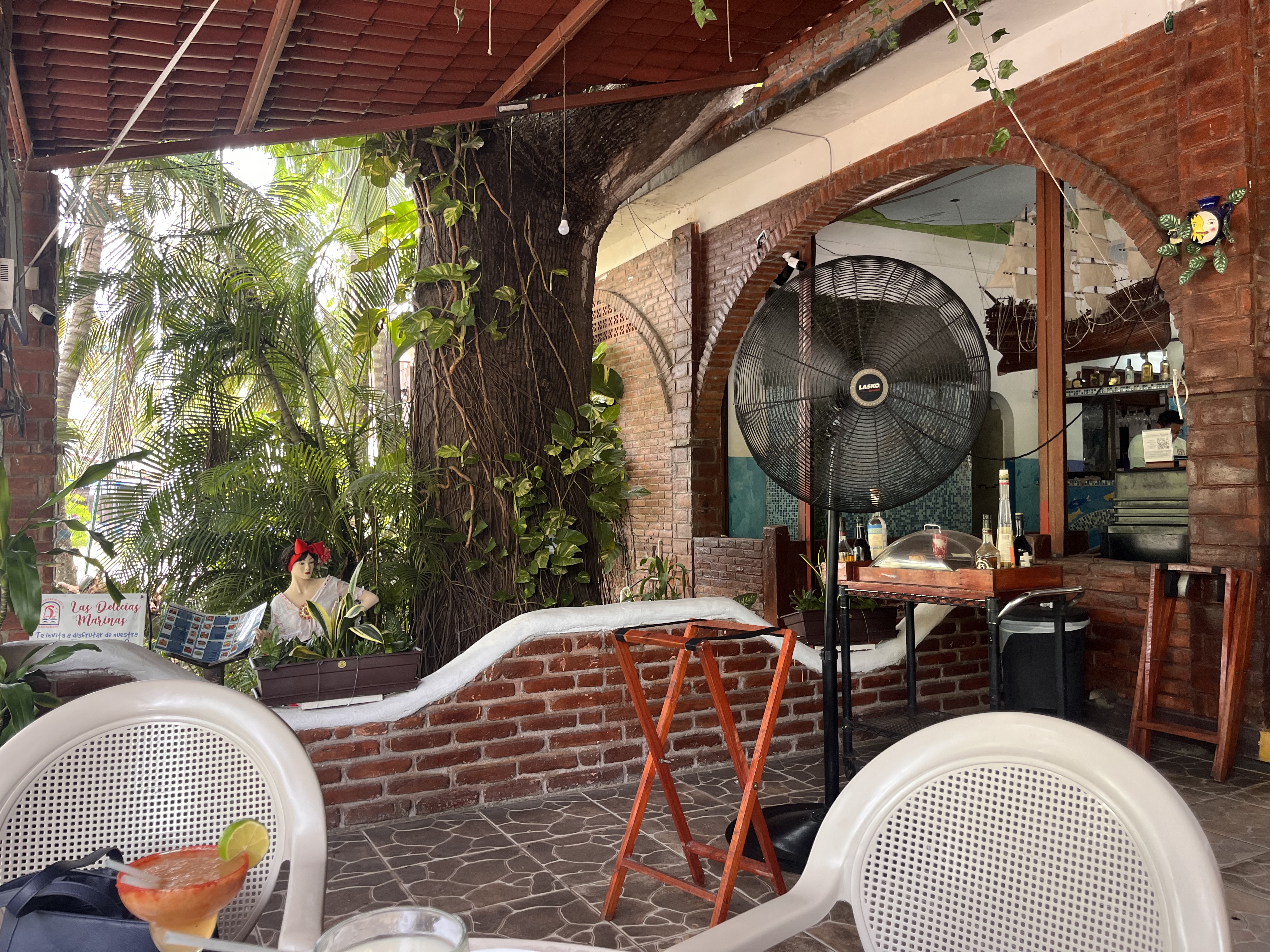 Las Delicias Marinas image 4