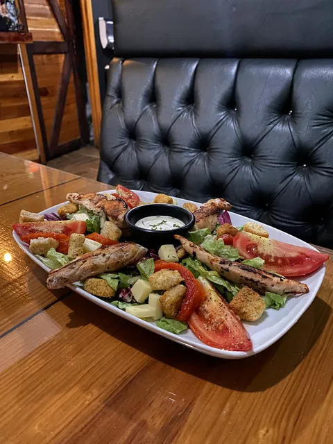 Royale Pizza + Burger image 7