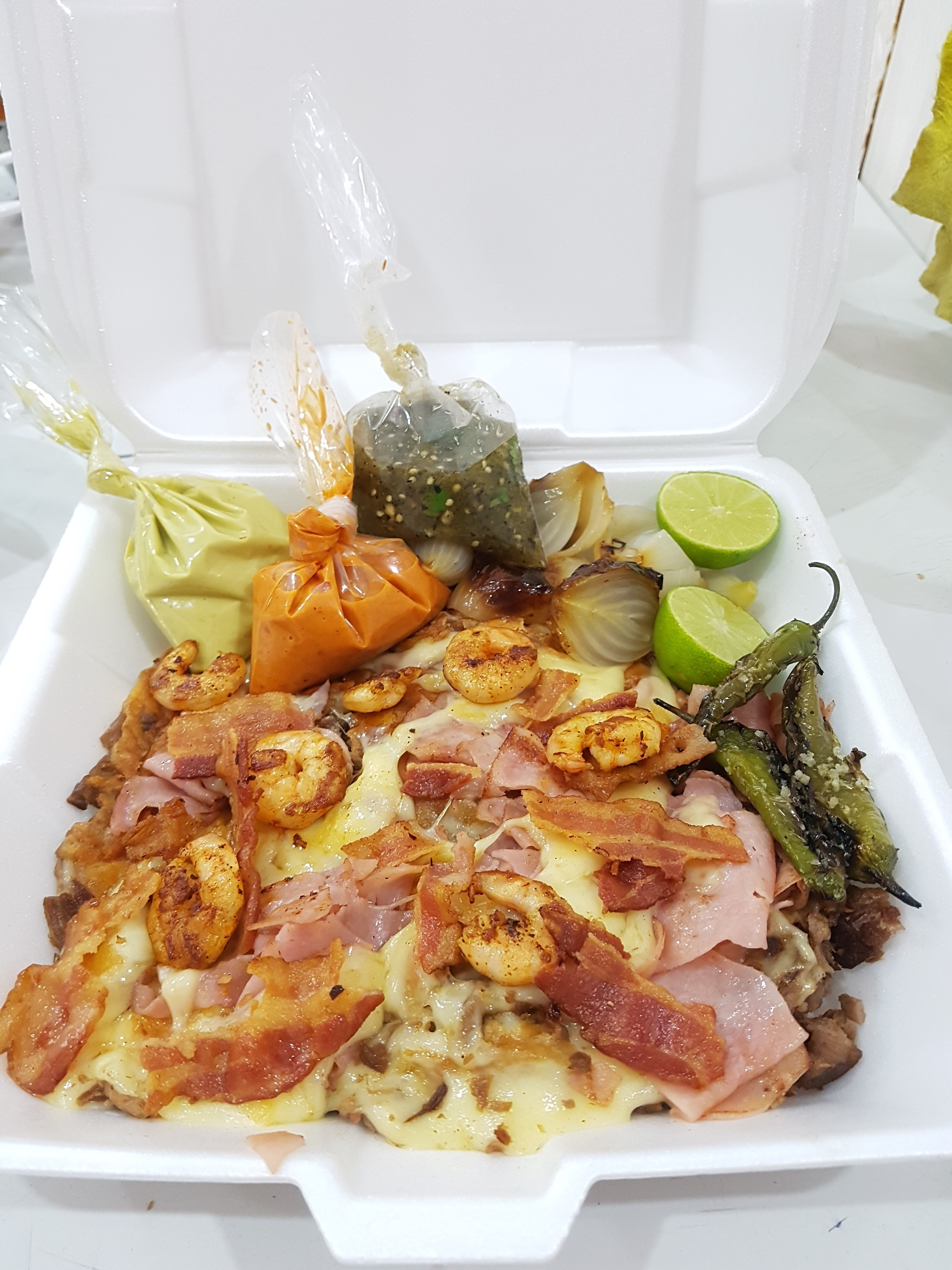 Hamburguesas, Tortas y Carnes Asadas TITANIC image 7