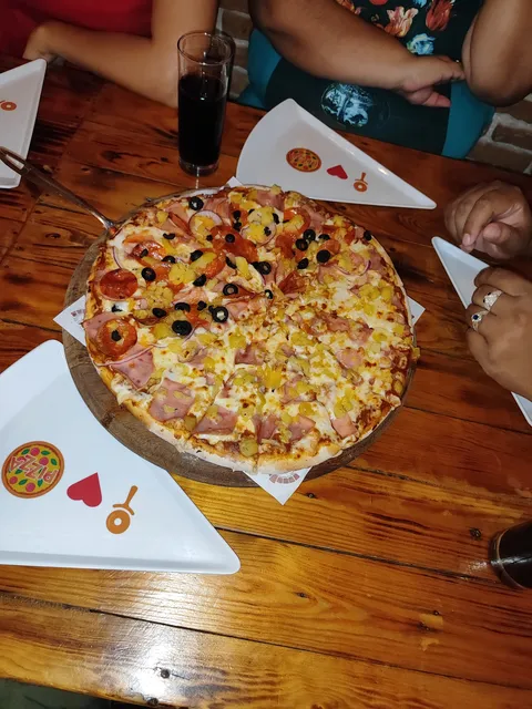 La Esquina Pizzerias image 3