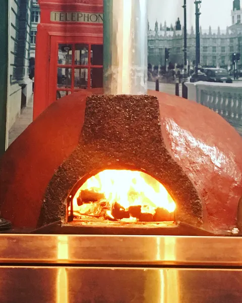 La Esquina Pizzerias image 8