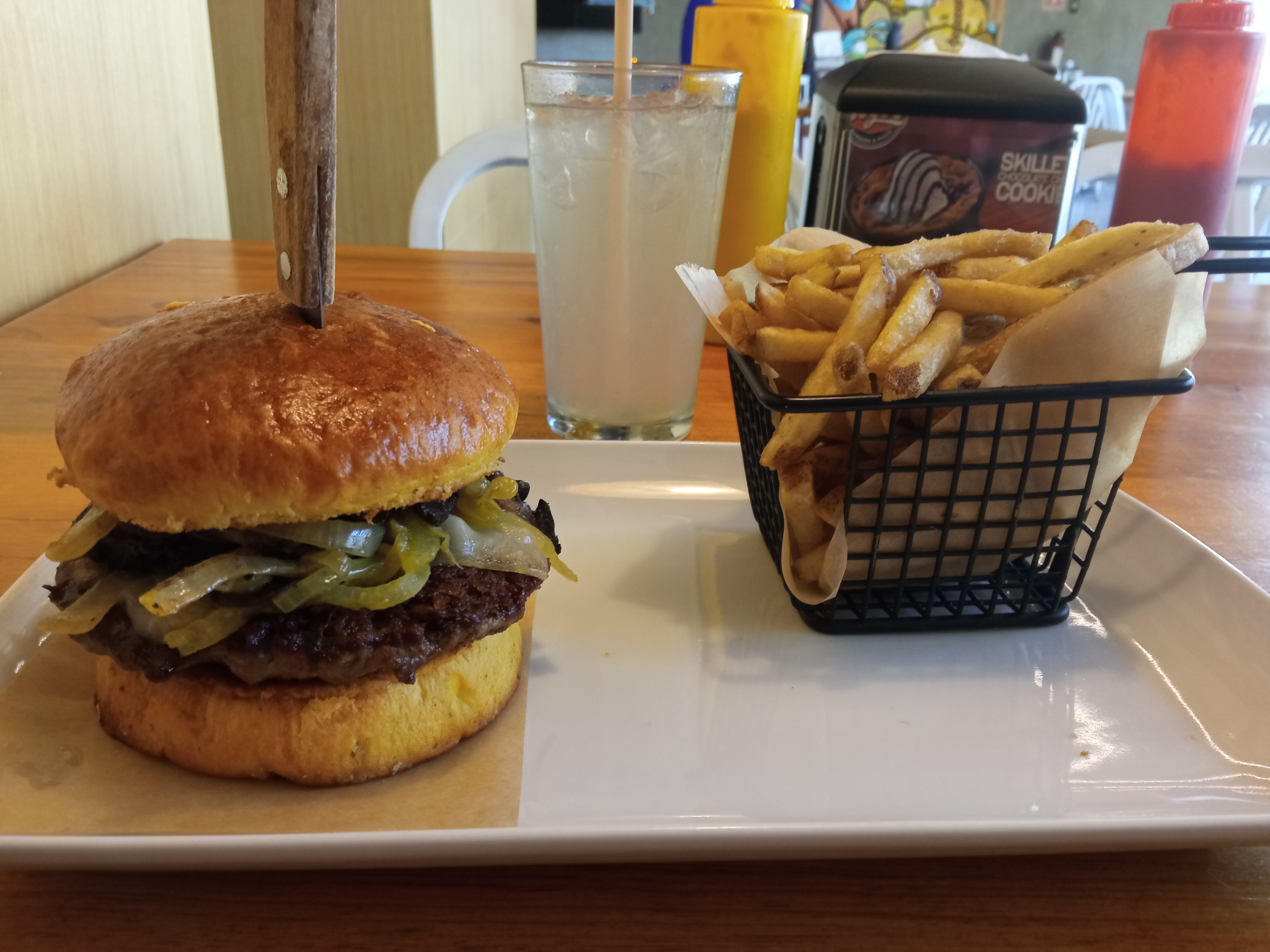 Boye’s - Burgers & Pizza image 1