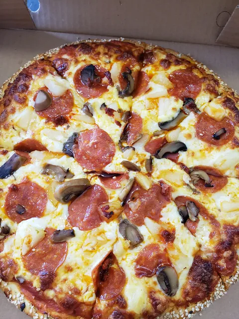 La Pizzeria image 6