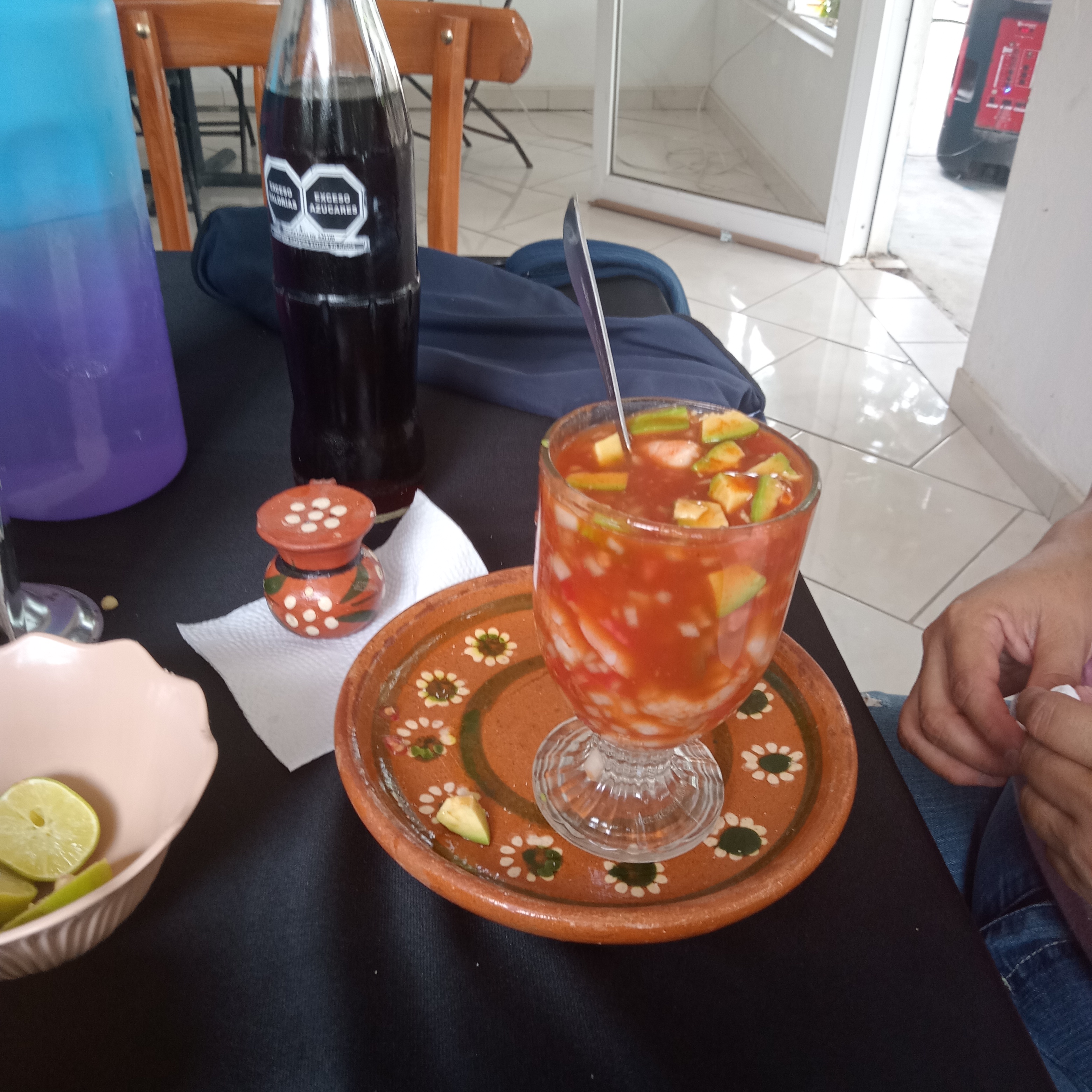 Mariscos el oasis image 3