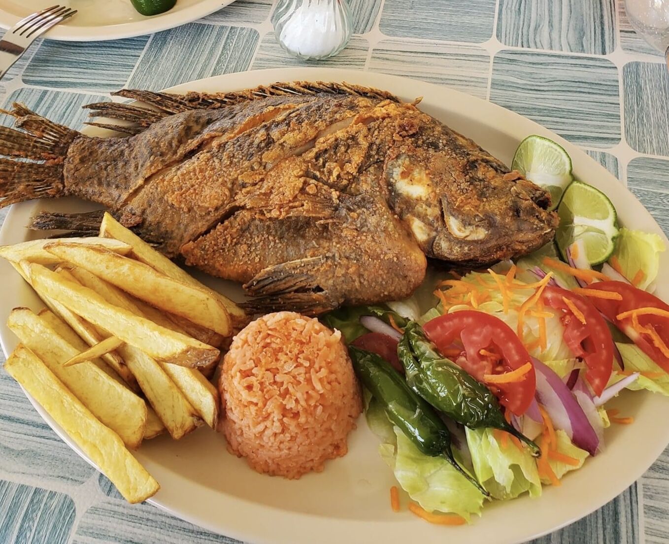 La Antigua Pescados y Mariscos image 4