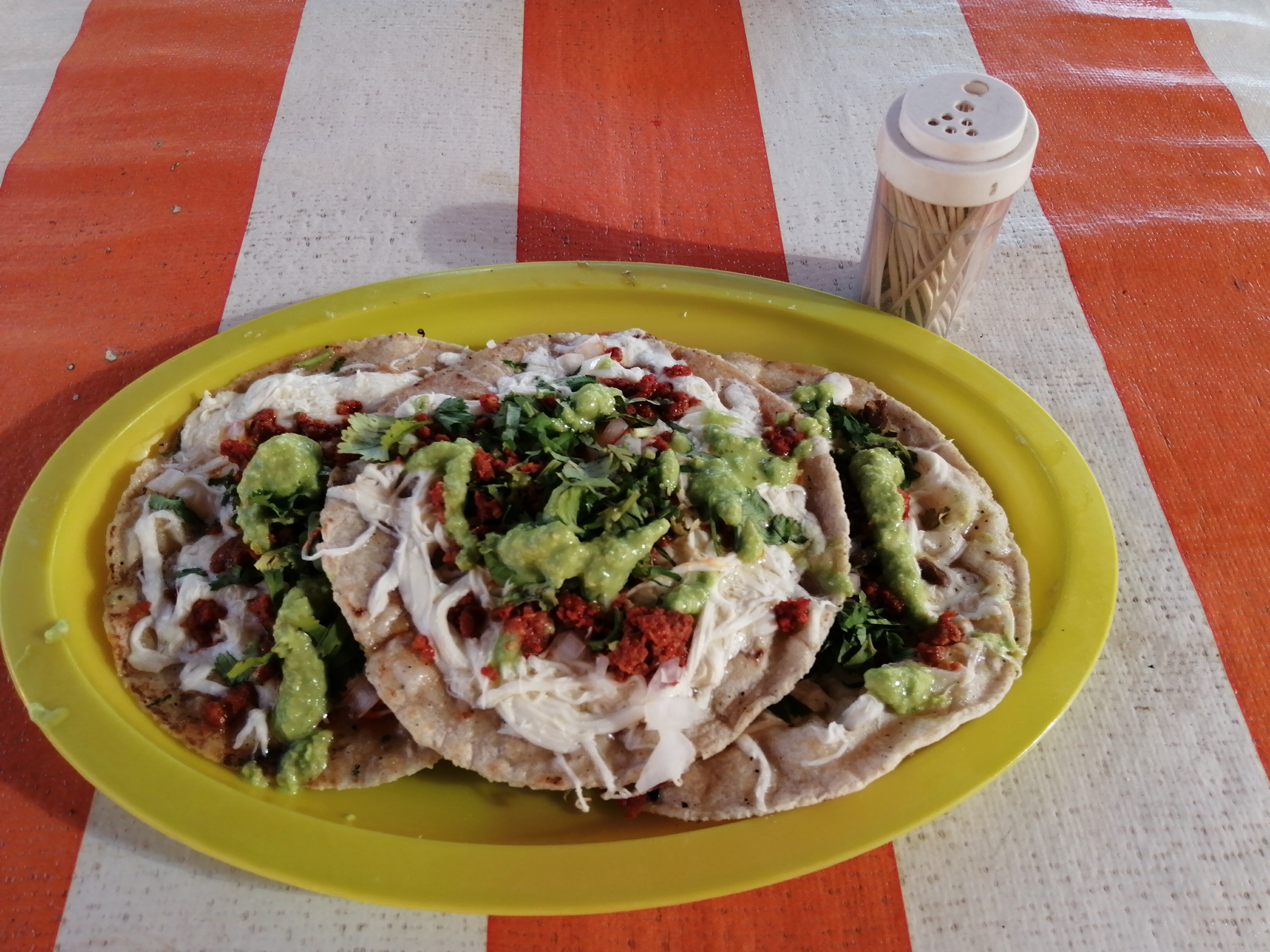 Comedor "Rosy" image 2