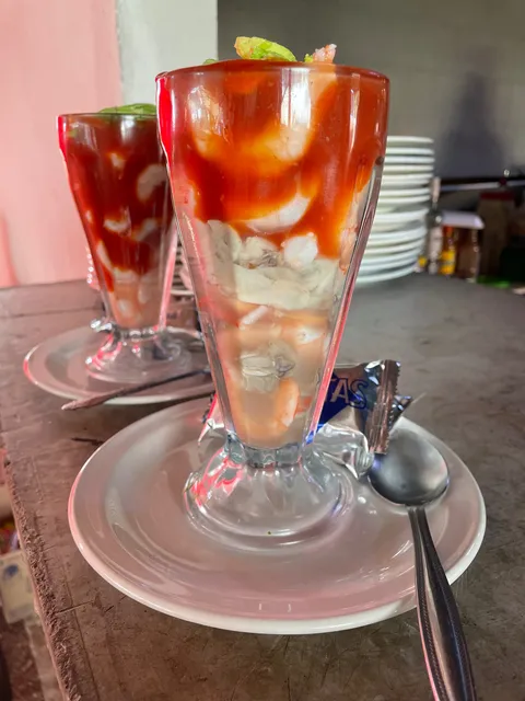Pescados y Mariscos "El Cuñado" image 7