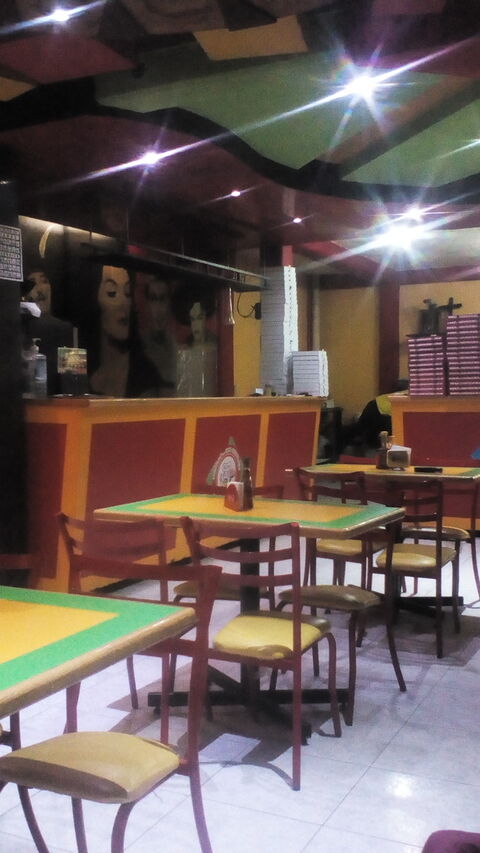 Pizzas El George image 3