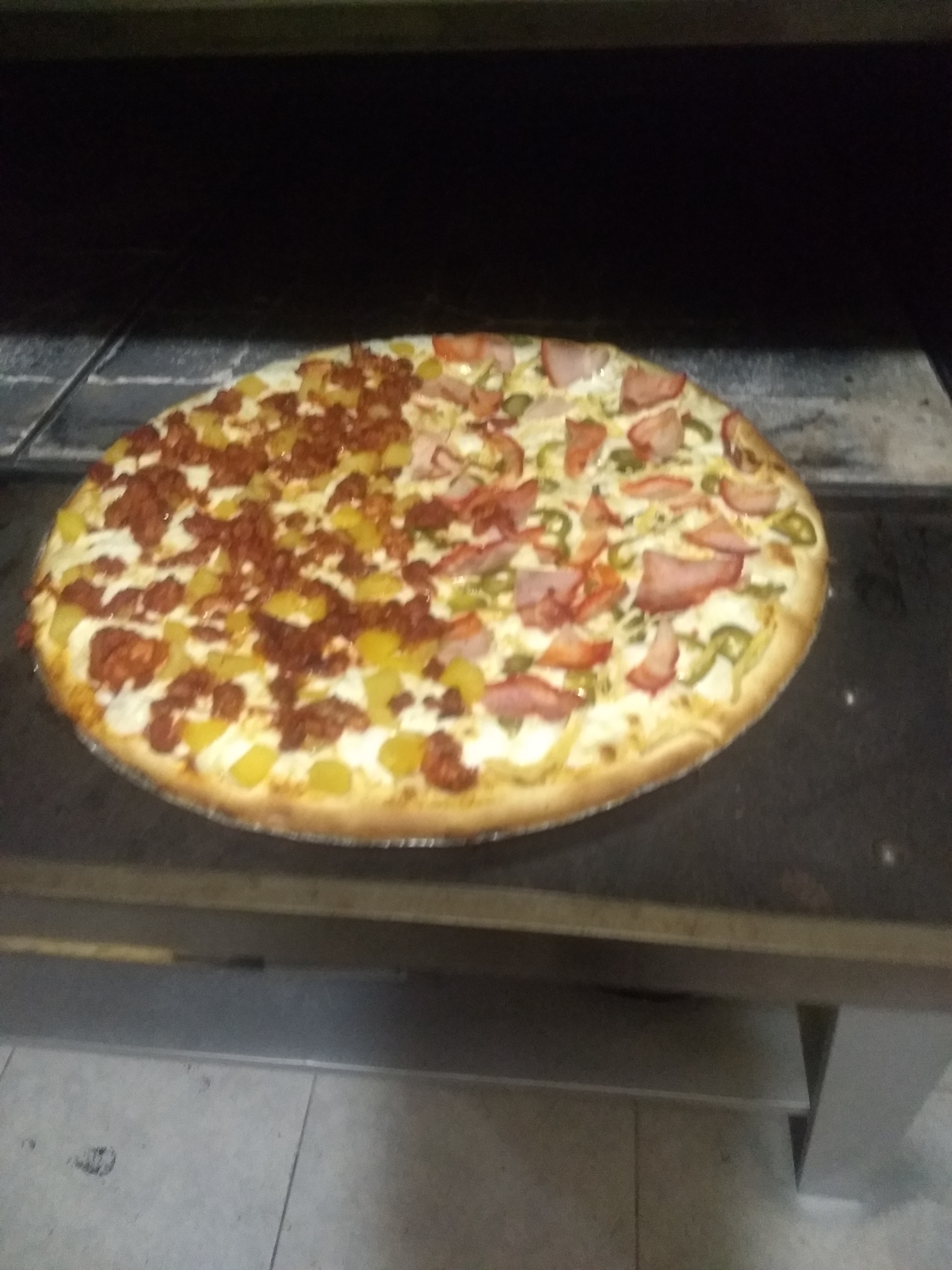 Pizzas El George image 4