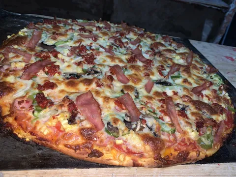 Yayo's pizza image 2