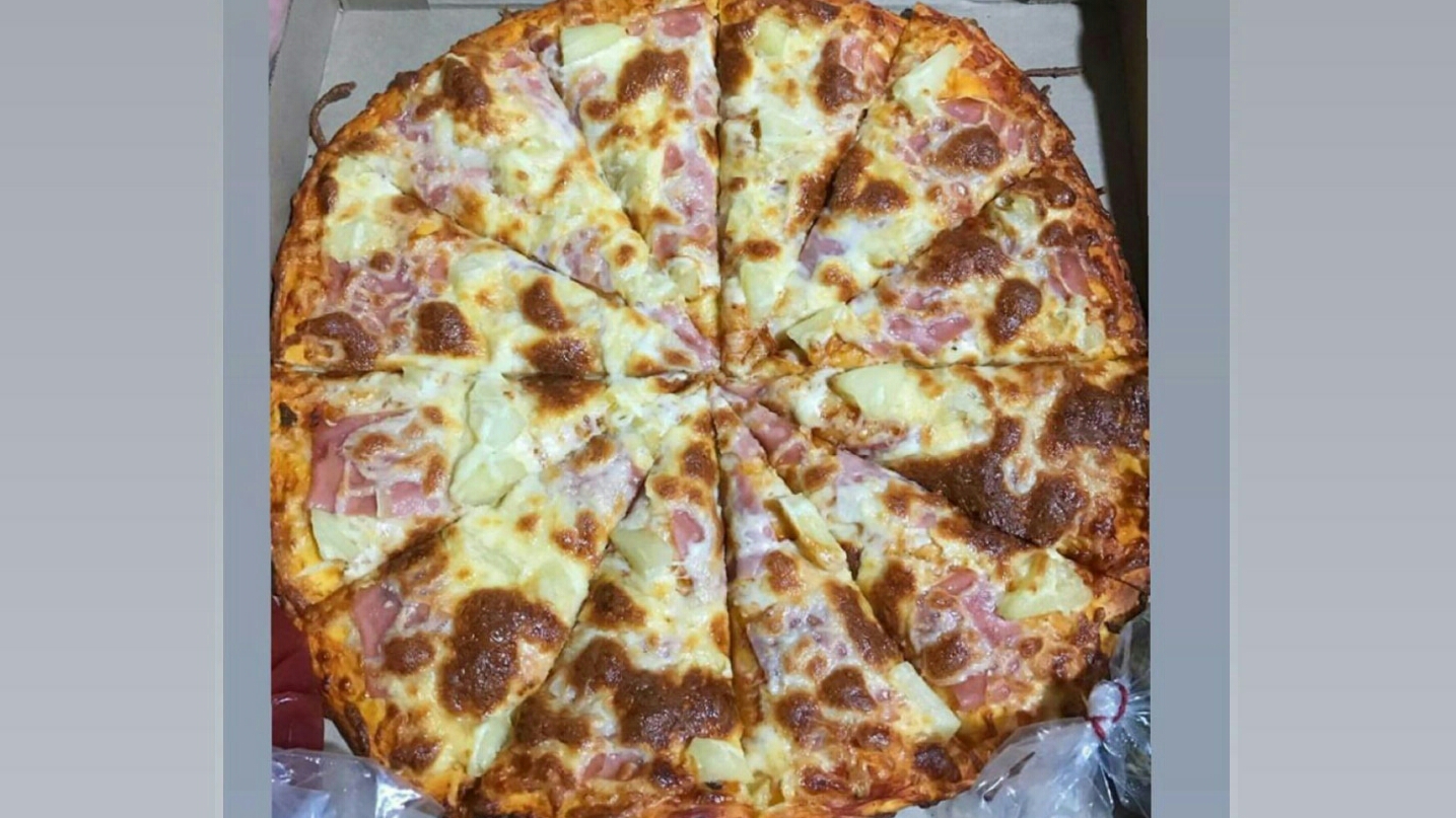 Yayo's pizza image 5