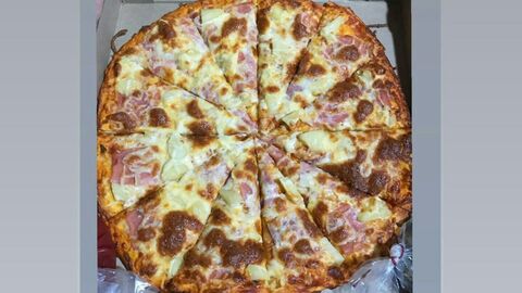 Yayo's pizza image 5