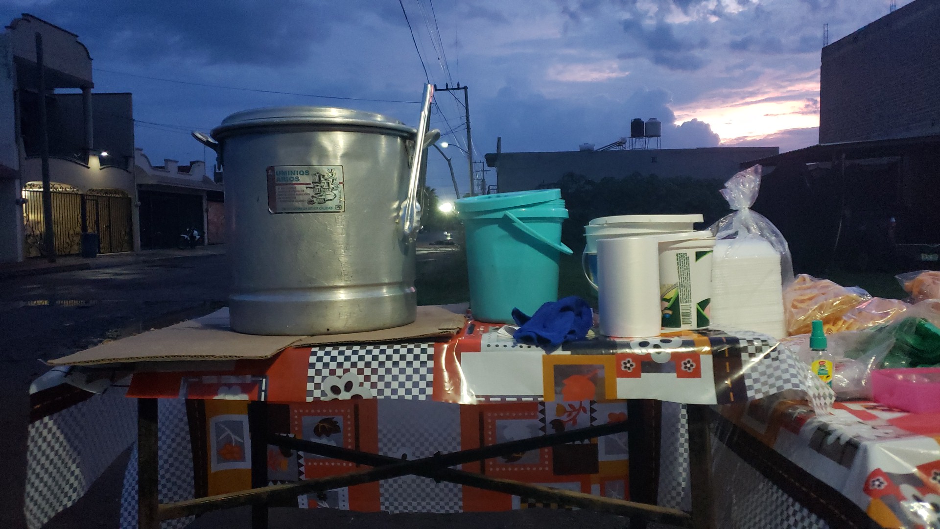 TAMALES LOS JUEVES A PARTIR DE LAS 7 PM image 1