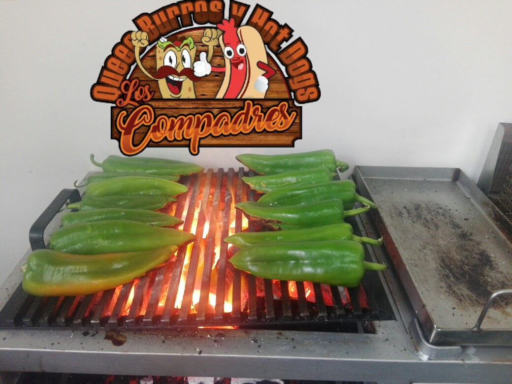 LOS COMPADRES image 3